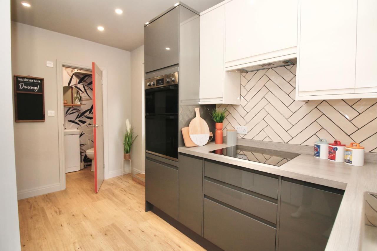 Xxhot Tubxx 4Bed Semi, Sleeps 8, 2 Bathrooms Блекпул Екстериор снимка